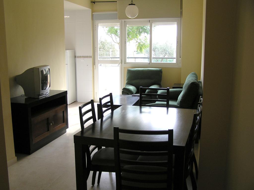 Apartamentos Turisticos Los Girasoles Espartinas Room photo